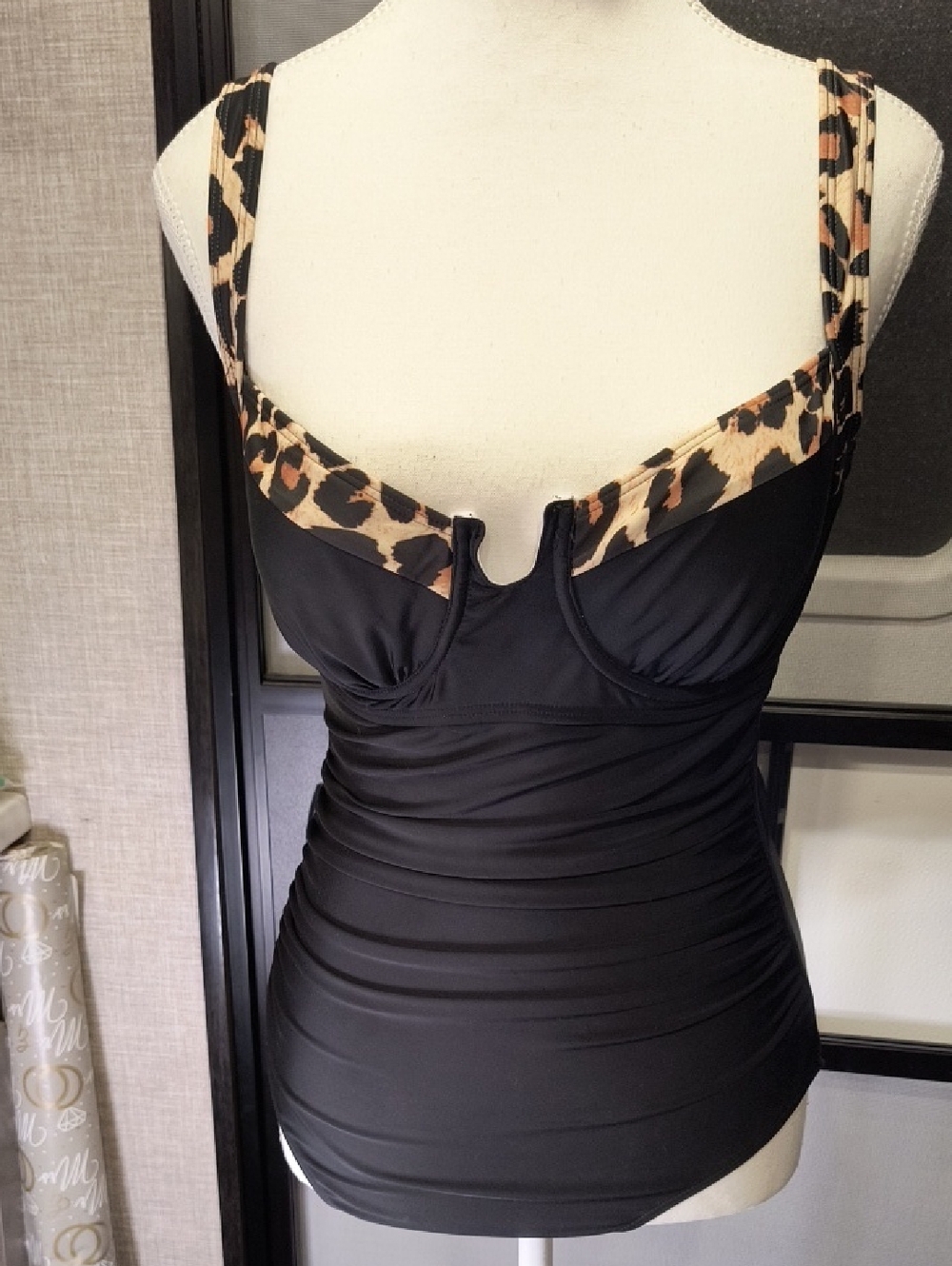 B2PRITY Small One Piece Swimsuit With Underwire, NWT